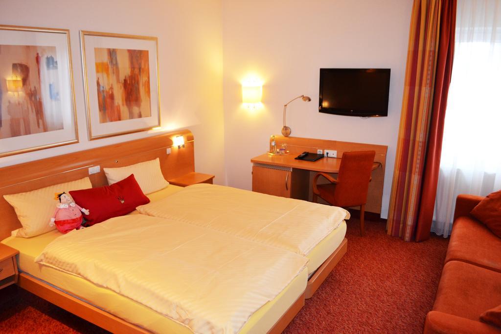 Hotel Witte-Konig Garrel Oda fotoğraf